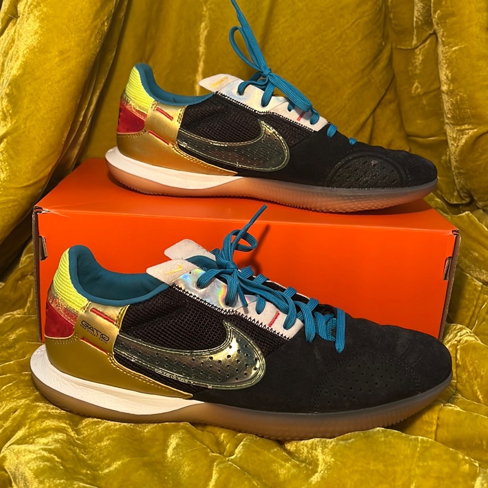 Nike Mens STREETGATO size 9.5